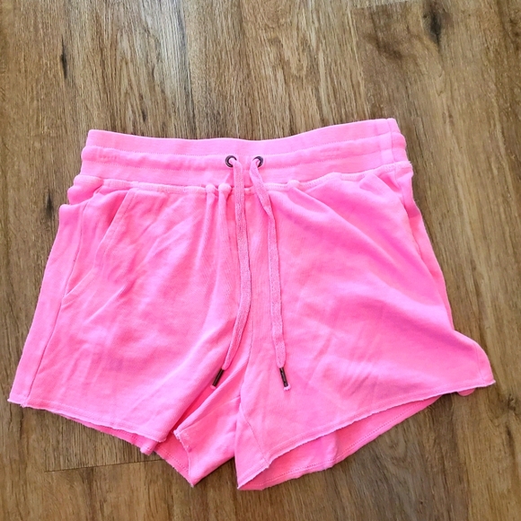 3 for $15 Girl's Splendid hot pink shorts - Picture 1 of 1